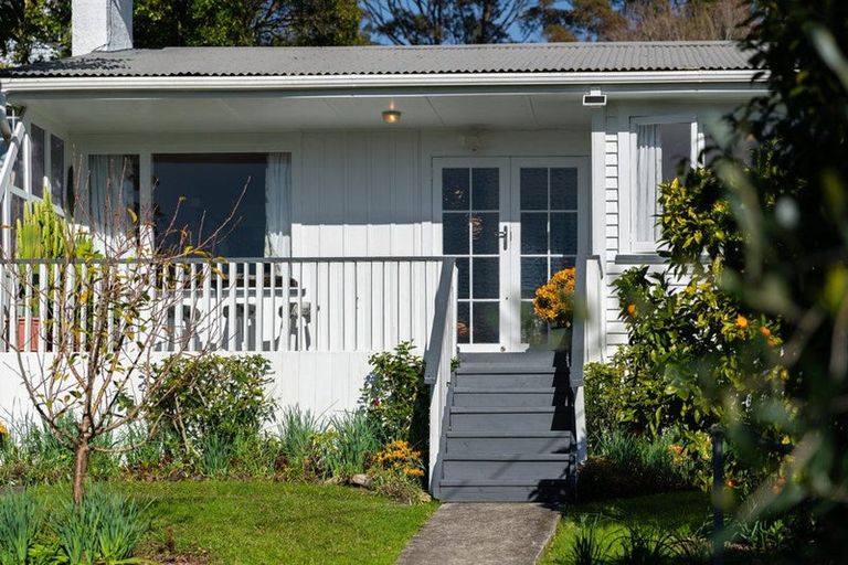 Photo of property in 18 Alexander Avenue, Torbay, Auckland, 0630