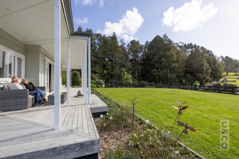 Photo of property in 93 Alf Access Road, Helensville, 0875