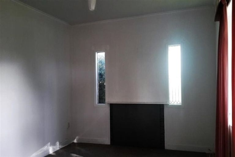 Photo of property in 2/23 Coronation Road, Papatoetoe, Auckland, 2025