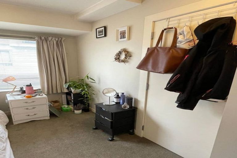Photo of property in 3d Papawai Terrace, Mount Cook, Wellington, 6021