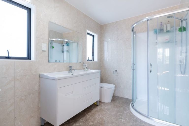Photo of property in 5a Gordon Road, Papatoetoe, Auckland, 2025