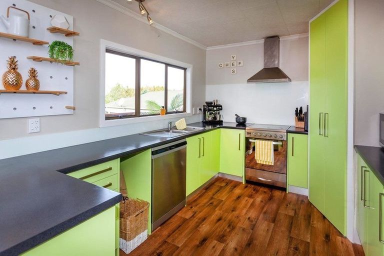 Photo of property in 123 Park Avenue, Whangamata, 3620