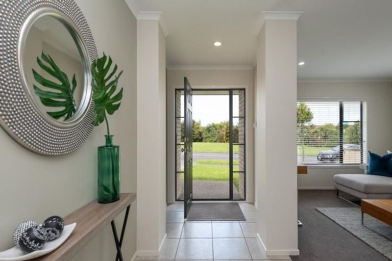 Photo of property in 50 Cyril French Drive, Flat Bush, Auckland, 2016