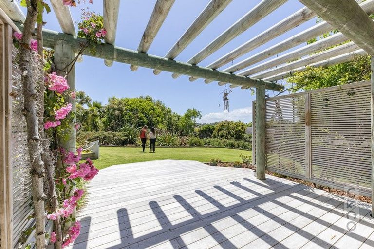 Photo of property in 10 Amber Place, Waimauku, 0812