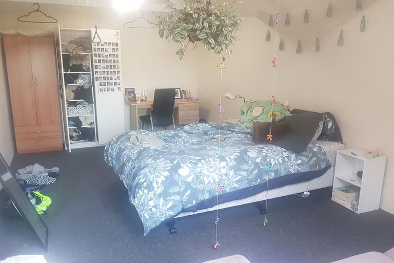 Photo of property in 13 Broadbent Street, Riccarton, Christchurch, 8041