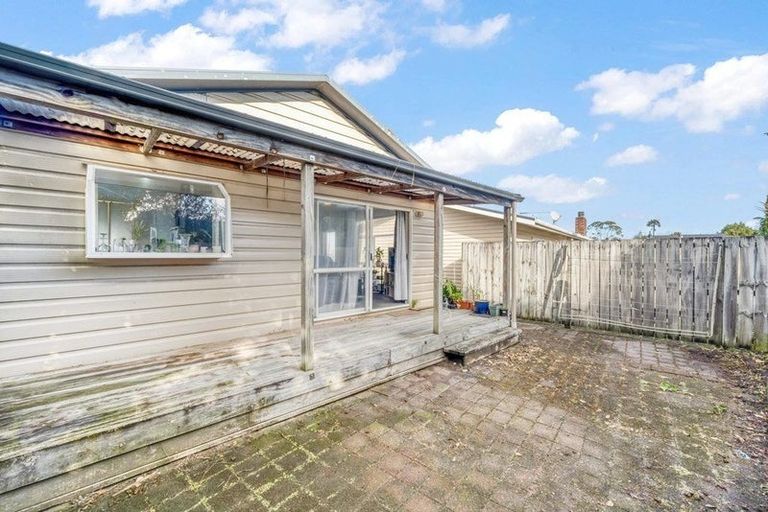 Photo of property in 22 Larne Avenue, Pakuranga Heights, Auckland, 2010
