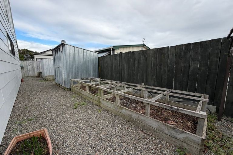 Photo of property in 16 Willowstream Grove, Cloverlea, Palmerston North, 4412