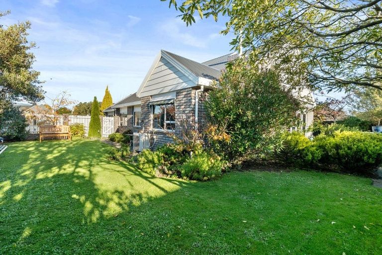 Photo of property in 15 Arkwright Place, Halswell, Christchurch, 8025