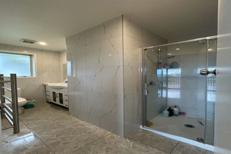 Photo of property in 26 Waimana Avenue, Northcote Point, Auckland, 0627