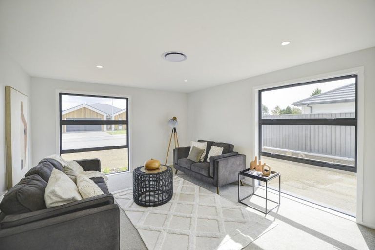 Photo of property in 14 Hereford Drive, Carterton, 5713
