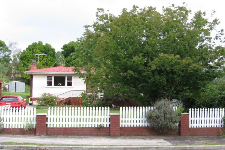 Photo of property in 31 Sherwood Avenue, Te Atatu South, Auckland, 0610