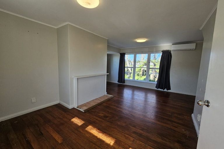 Photo of property in 85-87 Banks Street, Marfell, New Plymouth, 4310