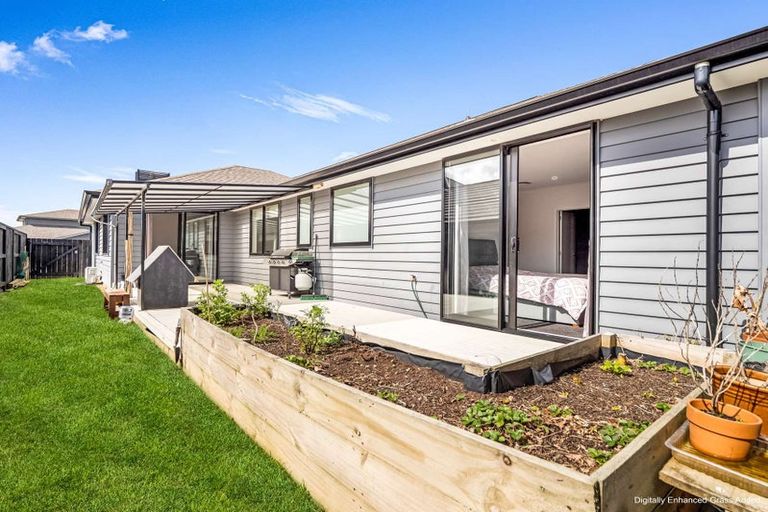 Photo of property in 1 Kaaka Street, Cambridge, 3434