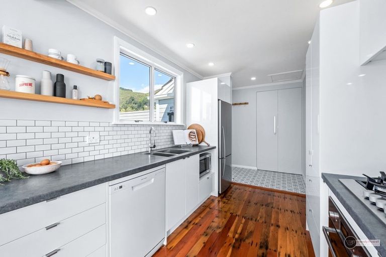 Photo of property in 94 Judd Crescent, Naenae, Lower Hutt, 5011