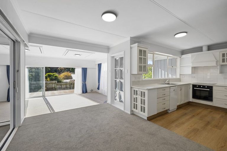 Photo of property in 41 Maratahu Street, Westown, New Plymouth, 4310