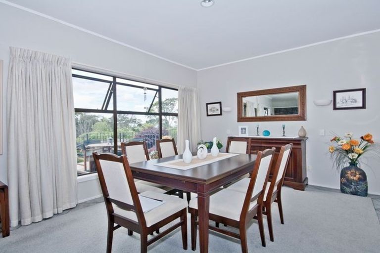 Photo of property in 209 Golf Road, Titirangi, Auckland, 0604