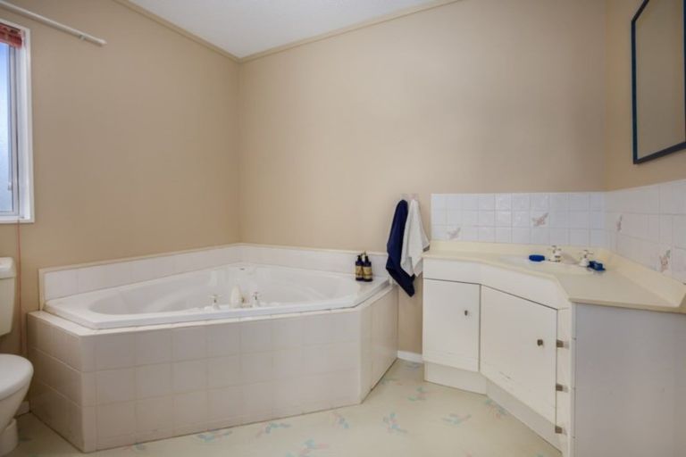 Photo of property in 13a Westridge, Camborne, Porirua, 5026