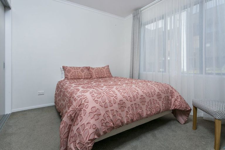 Photo of property in 46 Rangihina Road, Hobsonville, Auckland, 0616