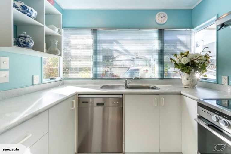 Photo of property in 1/105 Glendale Road, Glen Eden, Auckland, 0602