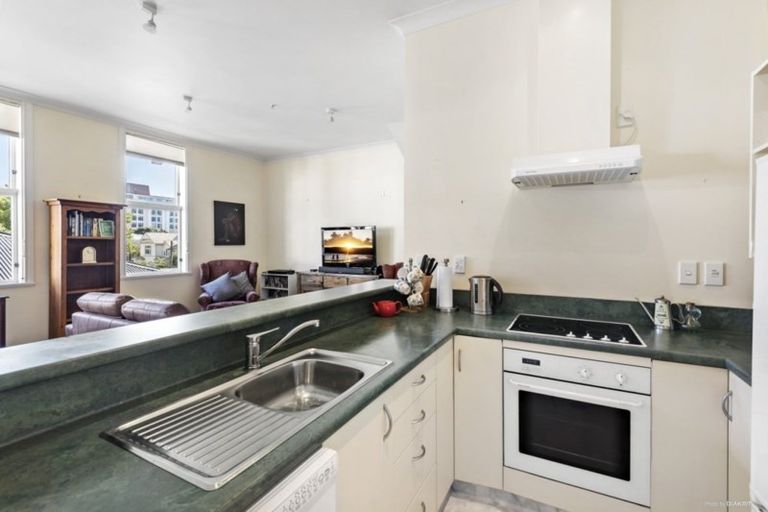 Photo of property in The Villas, 33u9 Hobson Street, Thorndon, Wellington, 6011
