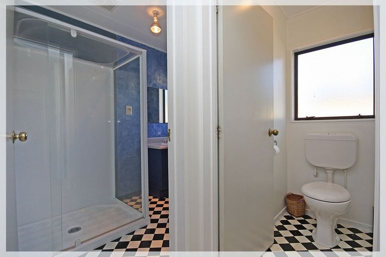 Photo of property in 3a Dale Road, Raumati South, Paraparaumu, 5032