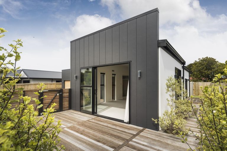 Photo of property in 12 Roy Street, Palmerston North, 4410