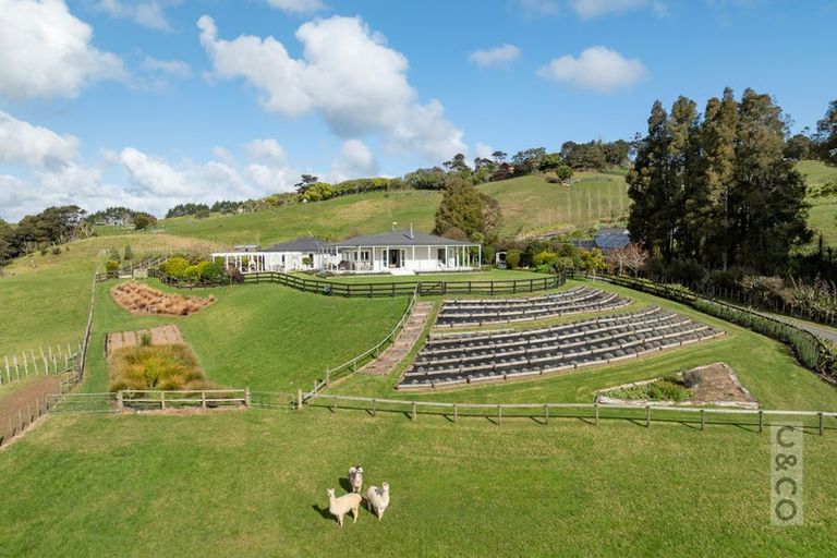 Photo of property in 93 Alf Access Road, Helensville, 0875