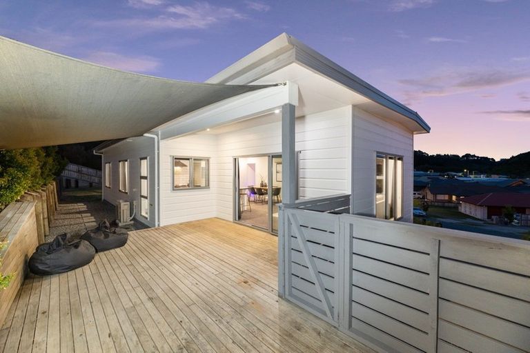 Photo of property in 23 Rochfort Crescent, Pyes Pa, Tauranga, 3112
