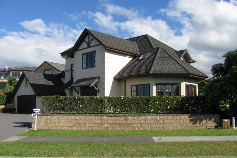 Photo of property in 3 Onemana Way, Te Atatu Peninsula, Auckland, 0610