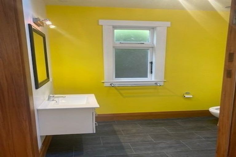 Photo of property in 19 Austin Street, Mount Victoria, Wellington, 6011