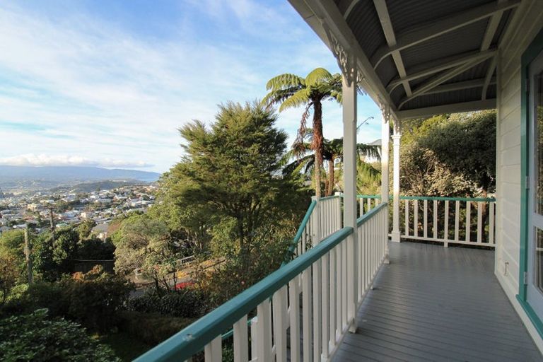 Photo of property in 10 Mitchell Street, Brooklyn, Wellington, 6021