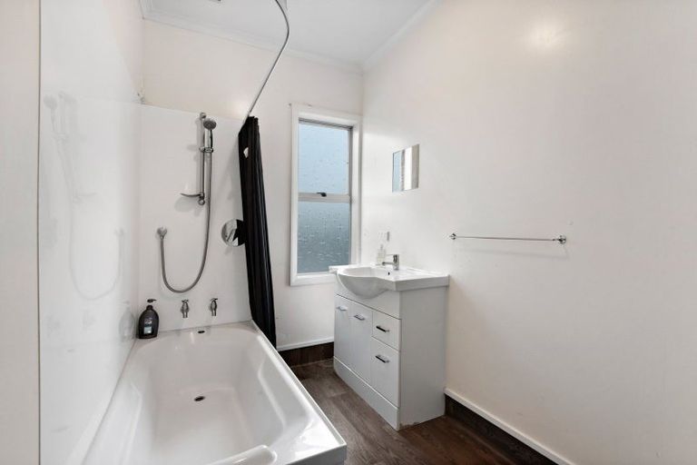 Photo of property in 72 Havelock Street, Kenmure, Dunedin, 9011