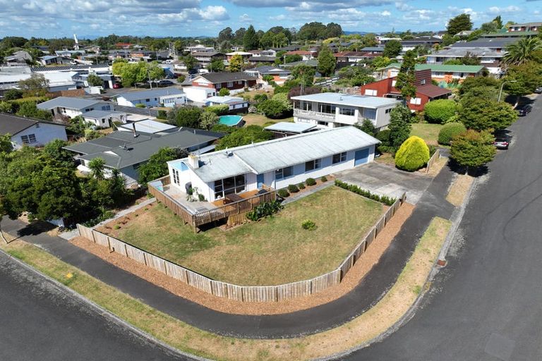 Photo of property in 32 Resthill Crescent, Glenview, Hamilton, 3206