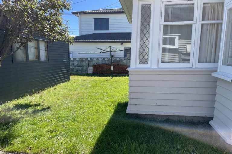 Photo of property in 72 Miro Street, Miramar, Wellington, 6022