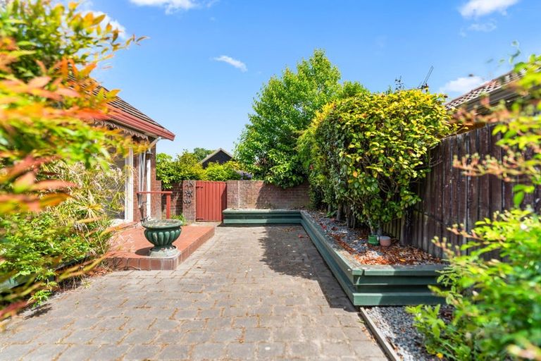 Photo of property in 1/5 Cottesmore Close, Burnside, Christchurch, 8053