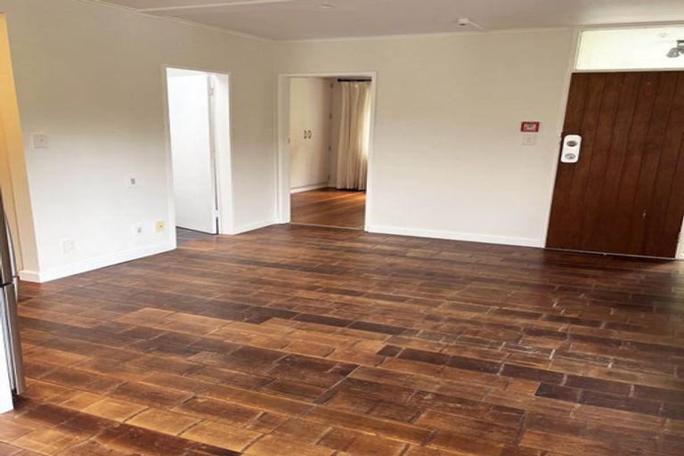 Photo of property in 4/8 Governor Road, Northland, Wellington, 6012