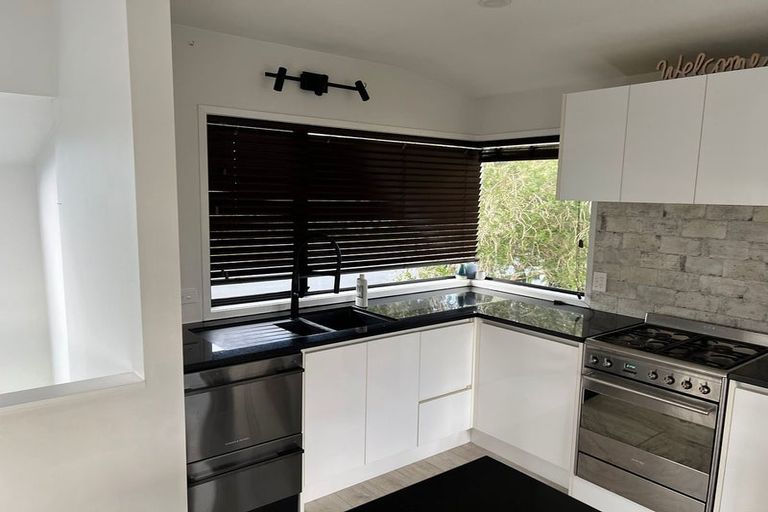 Photo of property in 55 Marellen Drive, Red Beach, 0932