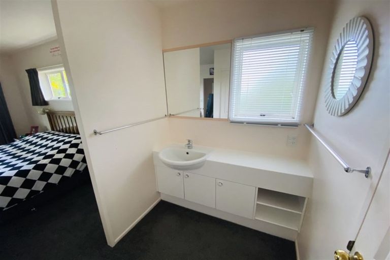 Photo of property in 1 Marvel Way, Pukekohe, 2120