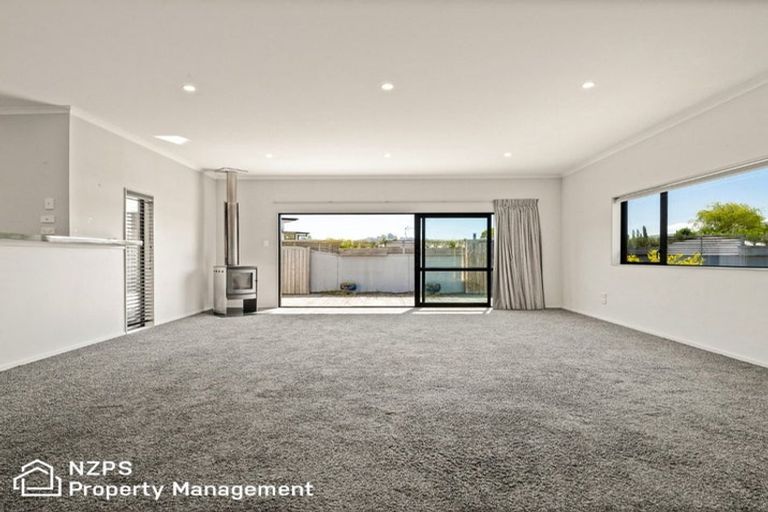 Photo of property in 17 Grandvista Drive, Green Island, Dunedin, 9018