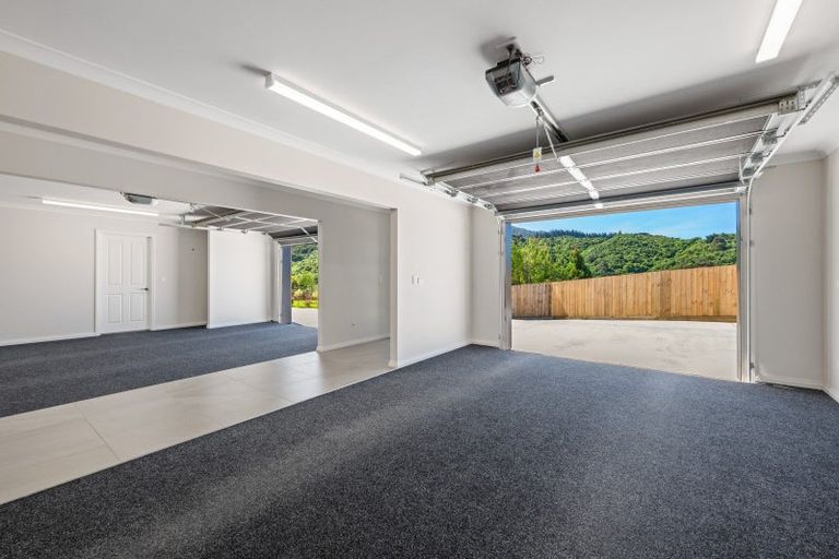 Photo of property in 6 West Terrace, Picton, 7220
