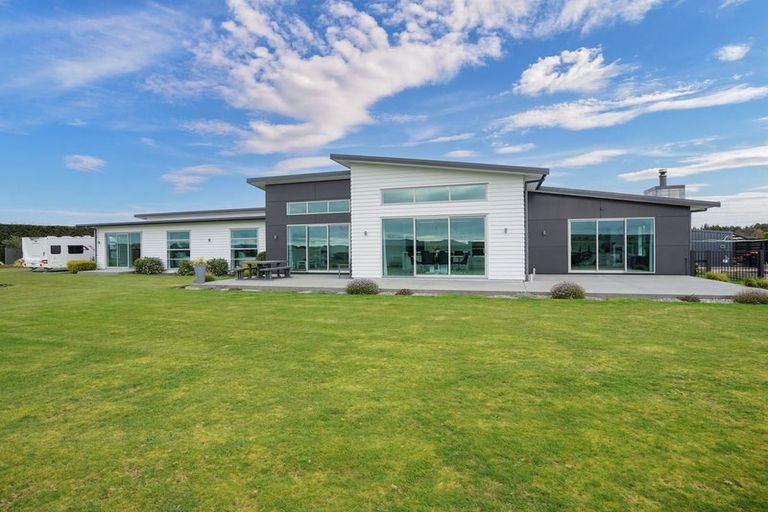 Photo of property in 11 Majestic Chance, Seaward Bush, Invercargill, 9812
