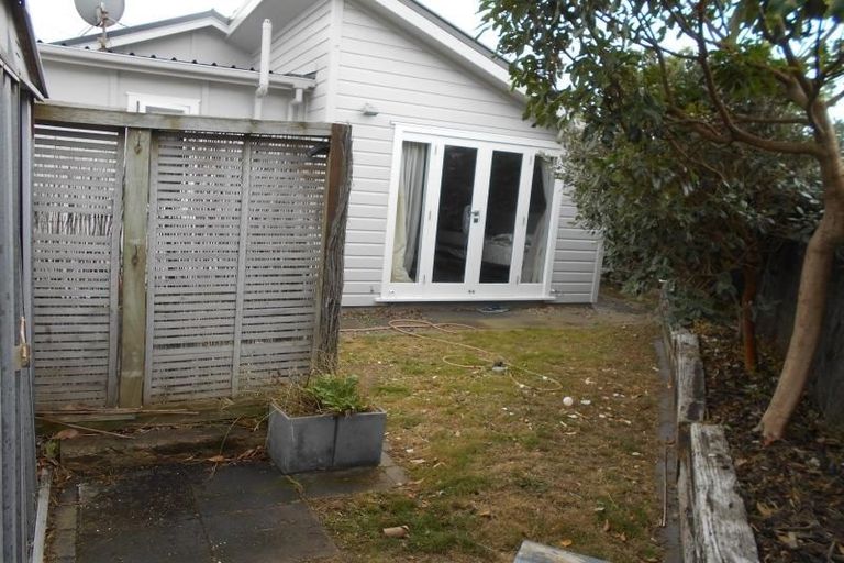 Photo of property in 25 Rua Street, Lyall Bay, Wellington, 6022