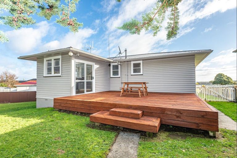 Photo of property in 15 Windsor Terrace, Durie Hill, Whanganui, 4500