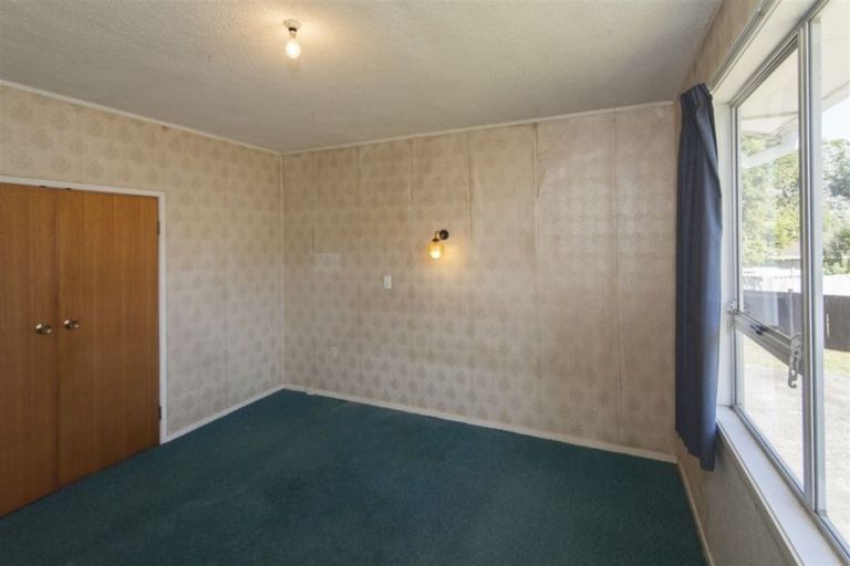 Photo of property in 1/4 Clyma Place, Massey, Auckland, 0614