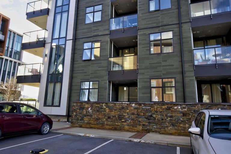 Photo of property in Wyndham Gardens Apartments, 110/30 Red Oaks Drive, Frankton, Queenstown, 9300