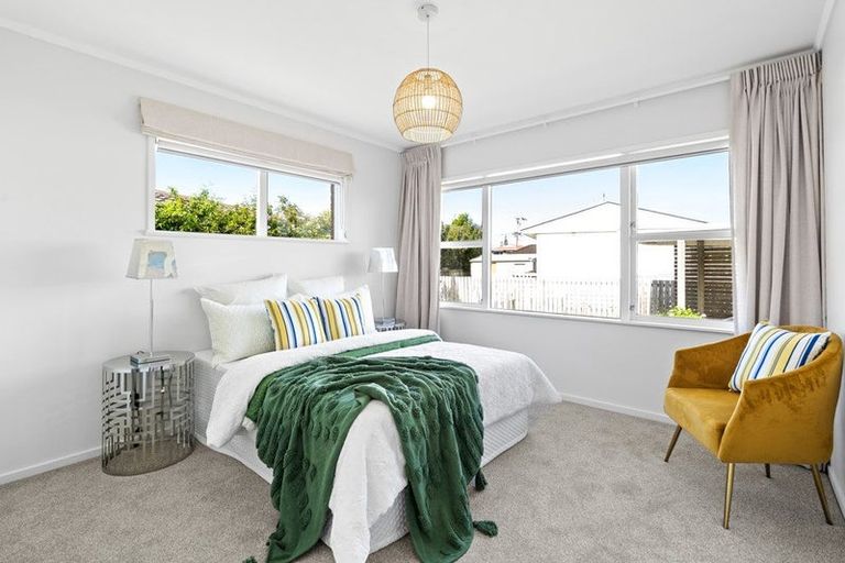Photo of property in 3/5 Empire Road, Orewa, 0931