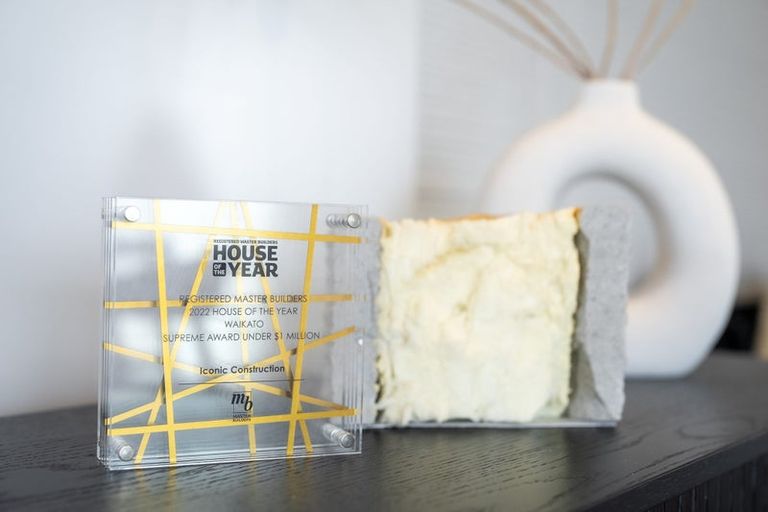 Photo of property in 2/1 City View Terrace, Birkenhead, Auckland, 0626