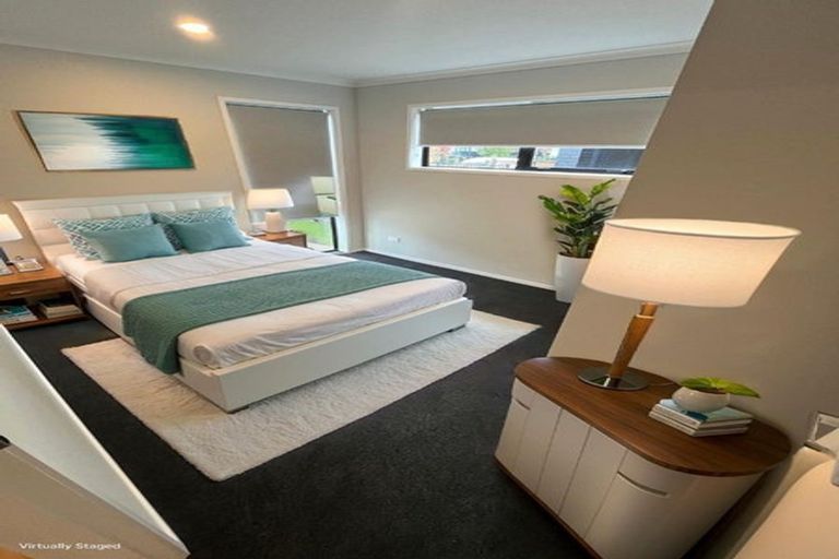 Photo of property in 8 Kumerahou Street, Kumeu, 0810