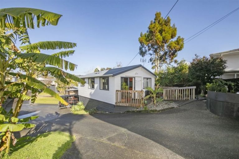 Photo of property in 27 Routley Drive, Glen Eden, Auckland, 0602