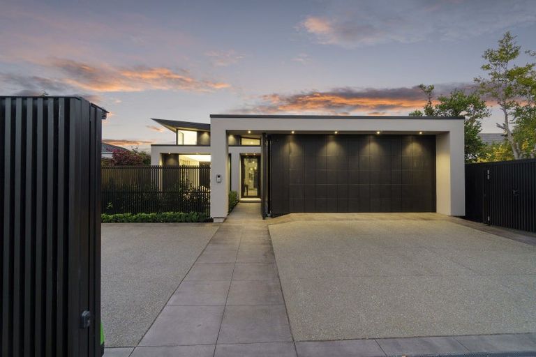 Photo of property in 32 Queens Avenue, Merivale, Christchurch, 8014